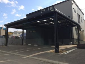 車から玄関までフルカバー！